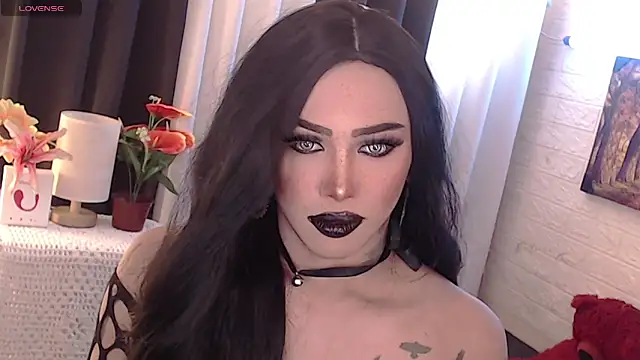 Snapshot of Your_valentina_goddess chatting on October 4, 2:45 am Your valentina goddess online show from October 4, 2:45 am