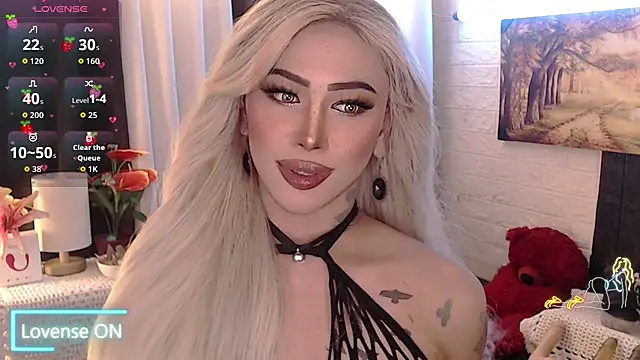 Snapshot of Your_valentina_goddess chatting on October 7, 2:56 am Your valentina goddess online show from October 7, 2:56 am
