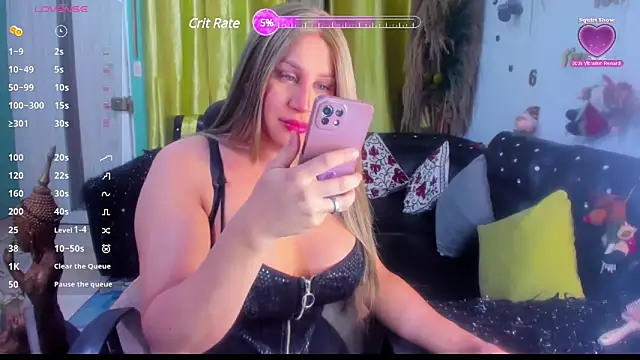 Snapshot of BarbieStyled chatting on December 30, 1:15 am BarbieStyled online show from December 30, 1:15 am