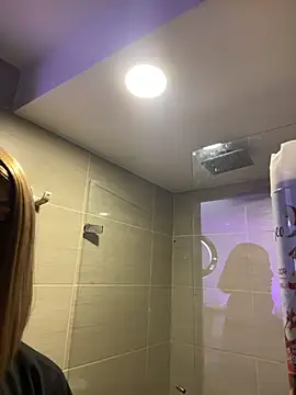 Flora Minx online show from March 2, 7:15 am