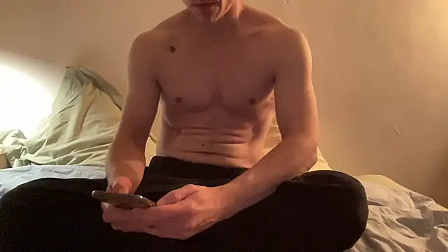 ee 000 online show from October 12, 8:00 pm