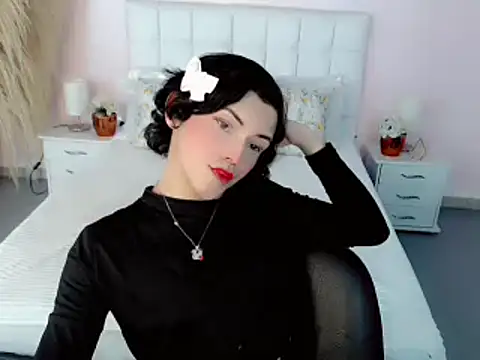 nathalialoes1 online show from October 12, 8:00 pm