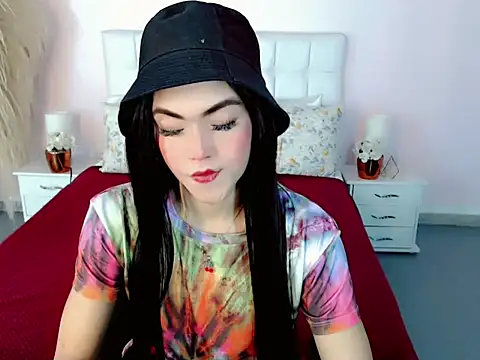 nathalialoes1 online show from October 15, 7:36 pm