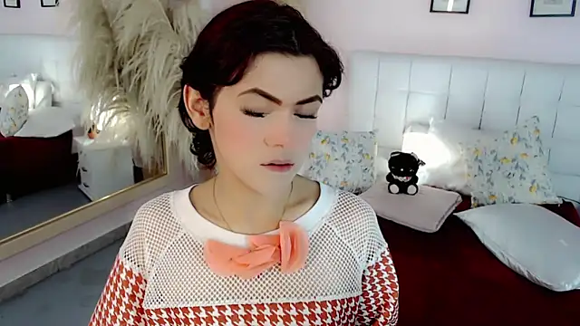 nathalialoes1 online show from December 2, 7:28 pm