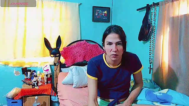 Snapshot of Azley_sweet chatting on December 6, 1:27 pm Azley sweet online show from December 6, 1:27 pm
