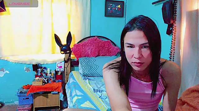 Snapshot of Azley_sweet chatting on December 10, 1:11 pm Azley sweet online show from December 10, 1:11 pm