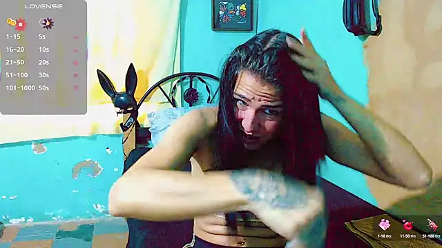 Snapshot of Azley_sweet chatting on January 18, 12:27 pm Azley sweet online show from January 18, 12:27 pm