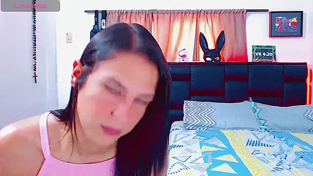 Snapshot of Azley_sweet chatting on February 23, 1:31 pm Azley sweet online show from February 23, 1:31 pm