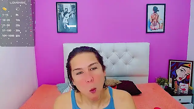 Snapshot of Azley_sweet chatting on September 16, 1:59 pm Azley sweet online show from September 16, 1:59 pm