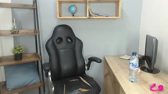 Violett Salvatore online show from November 14, 4:26 pm