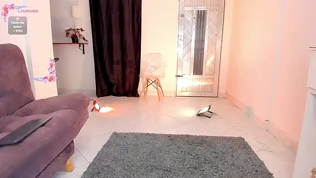  Mia Pink  online show from October 17, 8:45 pm