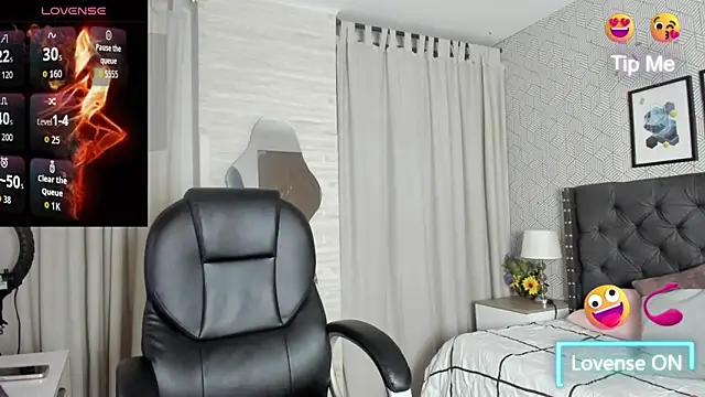 Snapshot of sweet__vanessa1 chatting on October 9, 3:30 am sweet vanessa1 online show from October 9, 3:30 am