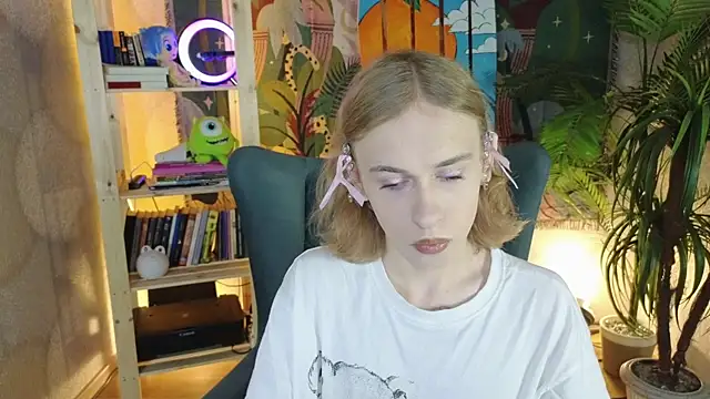 Snapshot of BarbieRichy chatting on September 25, 12:34 pm BarbieRichy online show from September 25, 12:34 pm