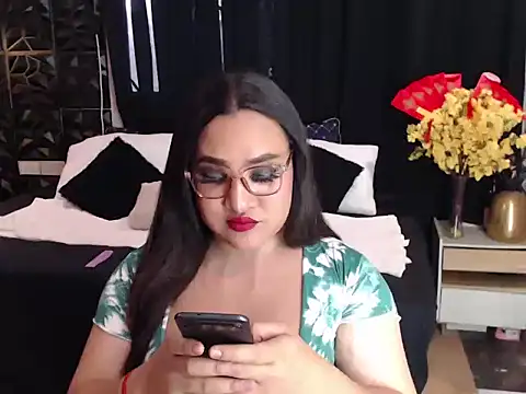 Hotcum ella online show from January 10, 12:38 am