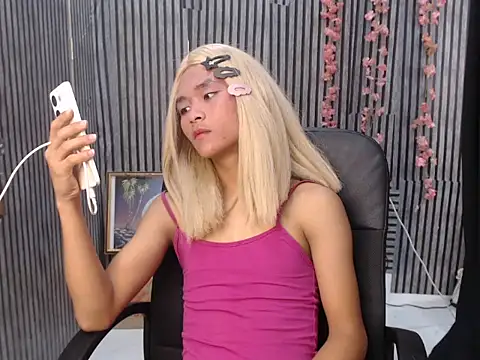  lexa  online show from October 10, 11:40 pm