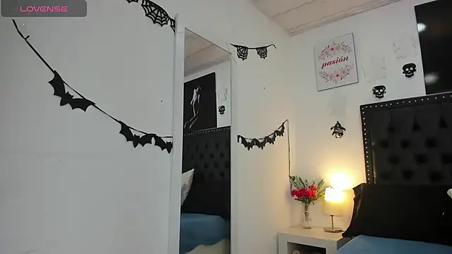 ScarlettVell online show from October 17, 7:17 pm