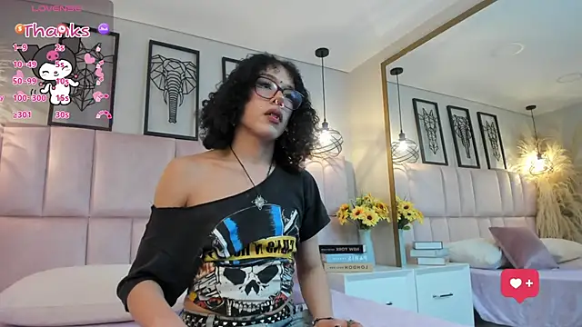 Snapshot of Dark_nina_ chatting on October 3, 6:13 am Dark nina online show from October 3, 6:13 am