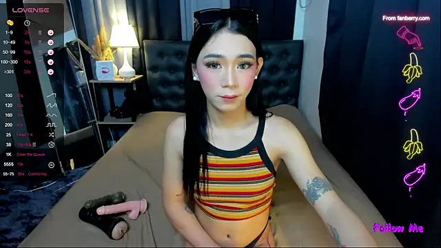 Snapshot of bellamoonlightX chatting on October 2, 8:26 am bellamoonlightX online show from October 2, 8:26 am