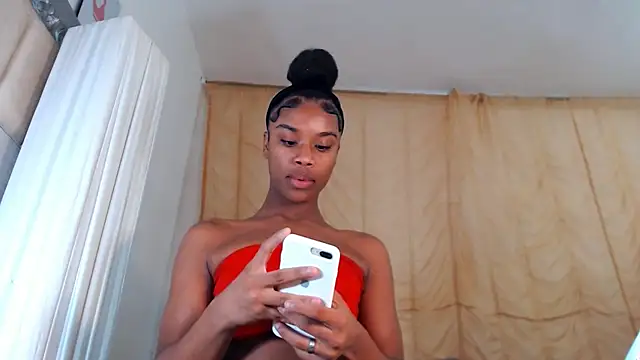 Snapshot of EbonyWildYou chatting on September 11, 8:39 pm EbonyWildYou online show from September 11, 8:39 pm