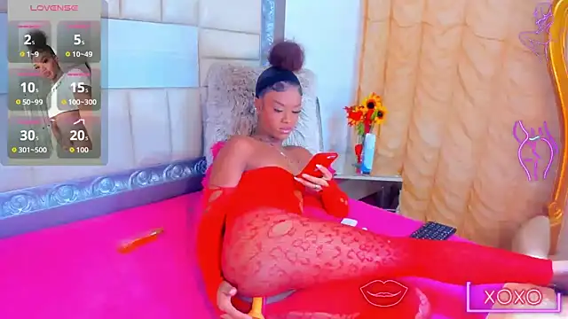Snapshot of EbonyWildYou chatting on September 29, 4:06 pm EbonyWildYou online show from September 29, 4:06 pm