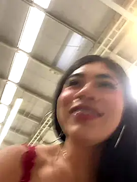Snapshot of LiaSaenz27 chatting on September 19, 6:24 pm LiaSaenz27 online show from September 19, 6:24 pm
