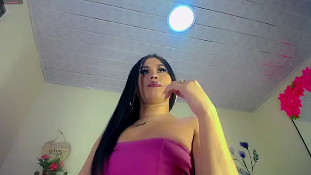 Snapshot of Eemily_- chatting on September 9, 2:32 am Eemily - online show from September 9, 2:32 am