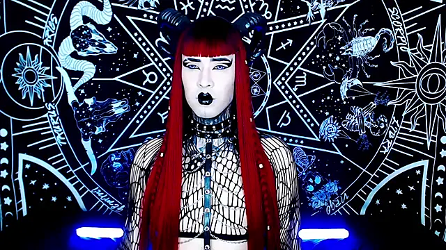 Snapshot of naomi_satan chatting on September 19, 12:38 am naomi satan online show from September 19, 12:38 am