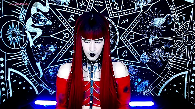 Snapshot of naomi_satan chatting on September 25, 1:01 am naomi satan online show from September 25, 1:01 am