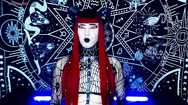 Snapshot of naomi_satan chatting on September 28, 11:37 pm naomi satan online show from September 28, 11:37 pm