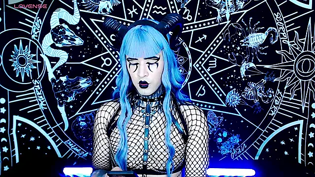 Snapshot of naomi_satan chatting on October 9, 1:07 am naomi satan online show from October 9, 1:07 am
