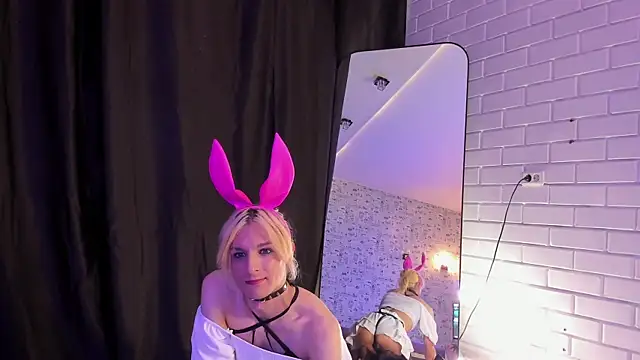 Snapshot of Anjela_Botton chatting on September 14, 12:09 pm Anjela Botton online show from September 14, 12:09 pm