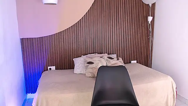 Sacian  online show from September 10, 1:43 pm