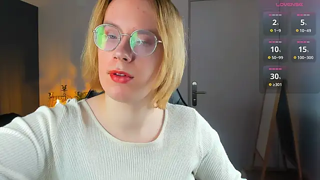 Amanda Butlerr online show from October 19, 12:08 pm