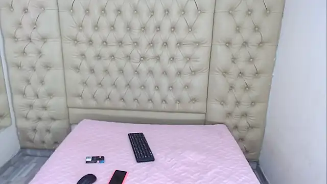 JessicaHott01 online show from October 10, 7:26 pm