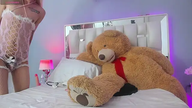 Snapshot of Darlyn_tenderhot__ chatting on September 24, 6:30 am Darlyn tenderhot online show from September 24, 6:30 am