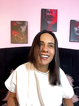 Snapshot of Maddy-Johnson- chatting on September 29, 7:35 pm Maddy-Johnson- online show from September 29, 7:35 pm