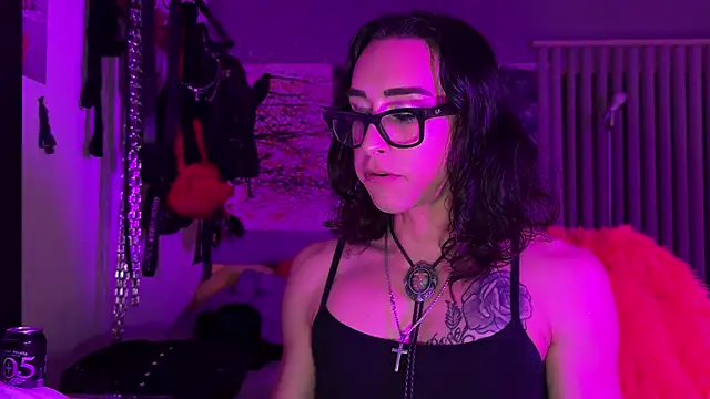 xoFrankie online show from October 8, 2:02 am