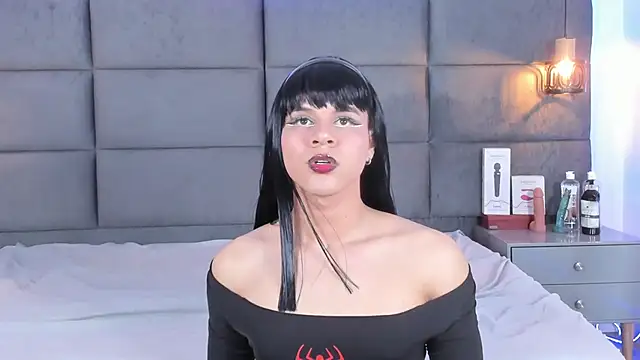 Snapshot of Slenna_Moon chatting on September 19, 2:50 am Slenna Moon online show from September 19, 2:50 am