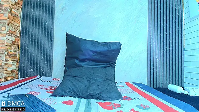 Snapshot of mich_marin_ chatting on September 29, 11:21 am mich marin online show from September 29, 11:21 am