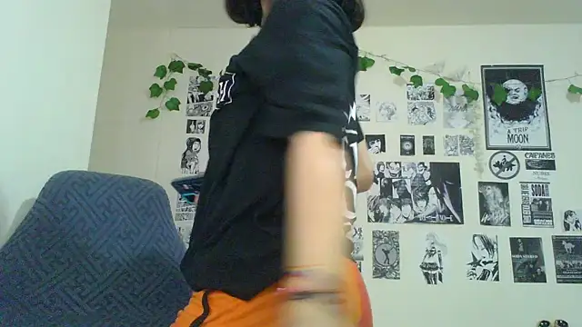 Snapshot of christina_vamp1 chatting on September 8, 3:21 pm christina vamp1 online show from September 8, 3:21 pm