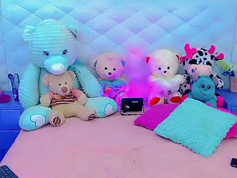 Snapshot of hanna_sweett34 chatting on September 12, 4:43 am hanna sweett34 online show from September 12, 4:43 am