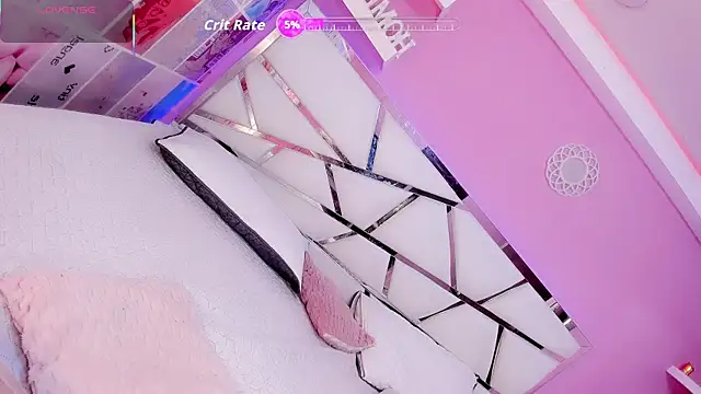 Miacuteee online show from October 18, 8:45 pm