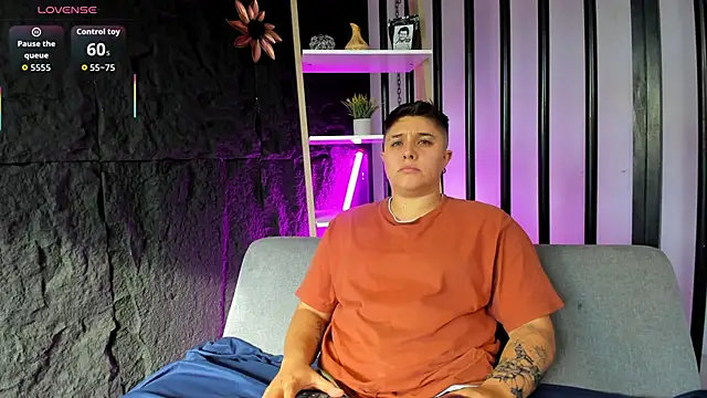 IanGilbert online show from October 18, 9:18 pm