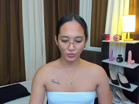 URHottestAngel online show from October 25, 12:55 pm