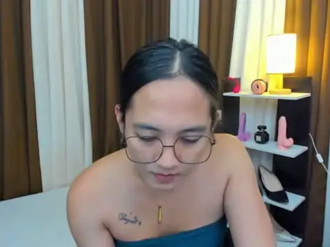 URHottestAngel online show from October 26, 1:18 pm