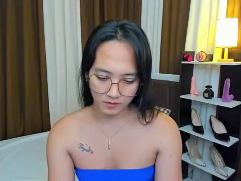 URHottestAngel online show from October 29, 1:31 pm