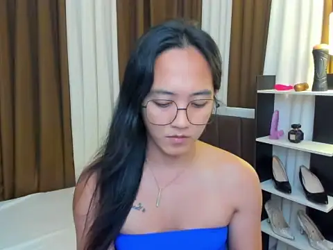 URHottestAngel online show from November 5, 5:02 pm