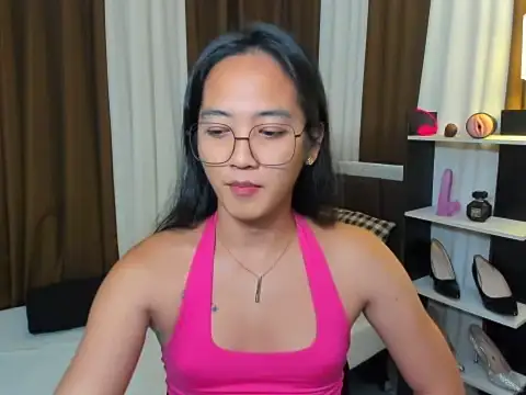 URHottestAngel online show from November 6, 5:02 pm