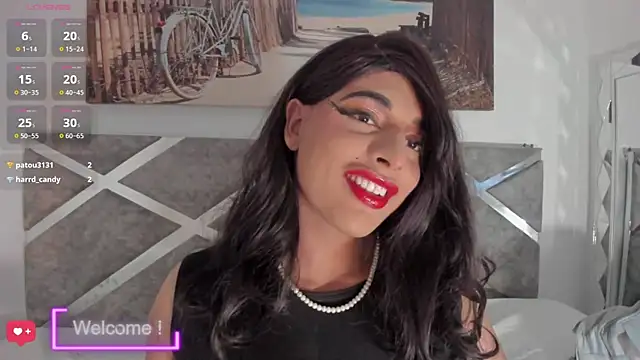 sweet Elizabeth online show from October 18, 1:15 pm