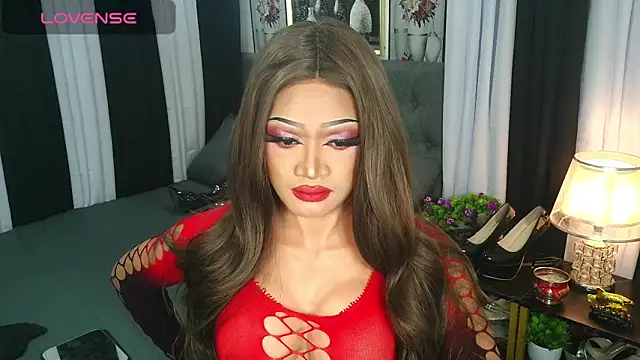 SeductiveMegan online show from November 17, 11:10 am